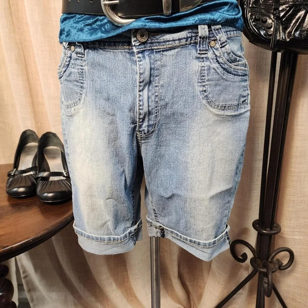 Angels Jeans Y2K Denim Bermuda Shorts 14 Light Wash Cuffed Jorts Flap Pockets
